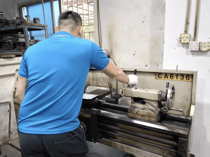 hinge factory 3