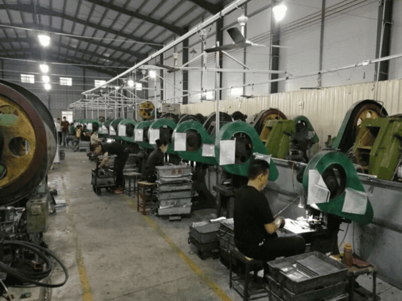 hinge factory 7